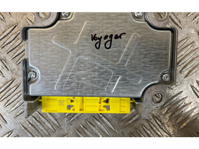 Вентилятор радиатора P56054172AH, 39754C Lancia Voyager