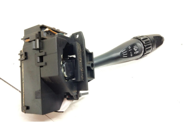 Ручка стеклоочистителей Mitsubishi Carisma