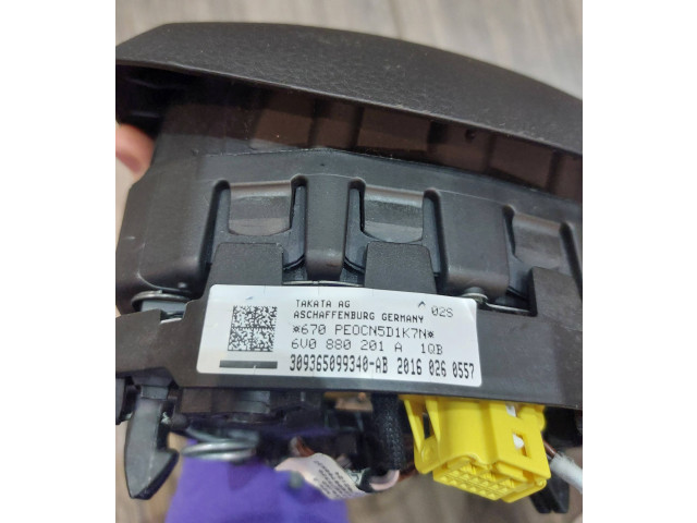 Подушка безопасности водителя 6V0880201A, 20160260557 Skoda Fabia Mk3 (NJ)