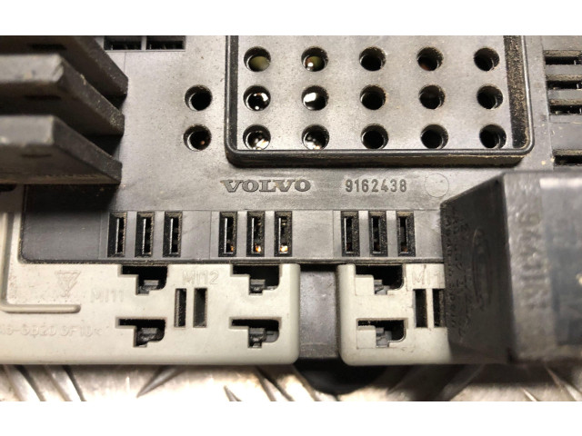 Блок предохранителей  8645410, 00W412   Volvo S80    