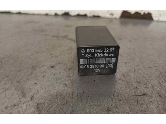 Pojistková skříňka 0035453205, 0539109003 Mercedes-Benz C W202 1995