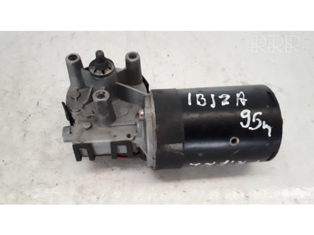 Двигатель стеклоочистителей