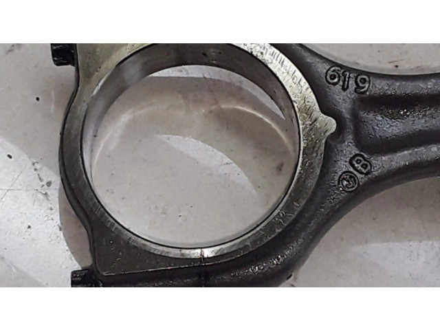 Поршень с шатуном Citroen C4 I для дизельного двигателя 1.6