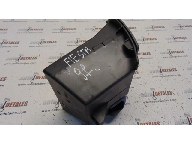 Передняя пепельница