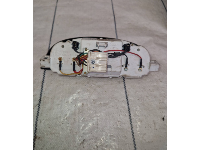 Přístrojová deska Mitsubishi Montero 1998 Mr240251