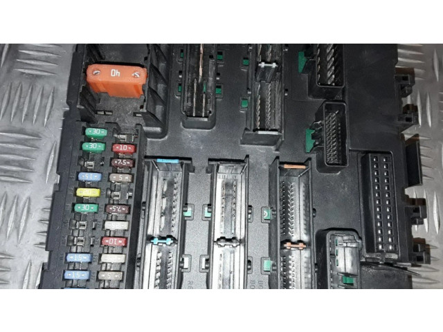 Блок комфорта 13205774, 519162002 Opel Vectra C