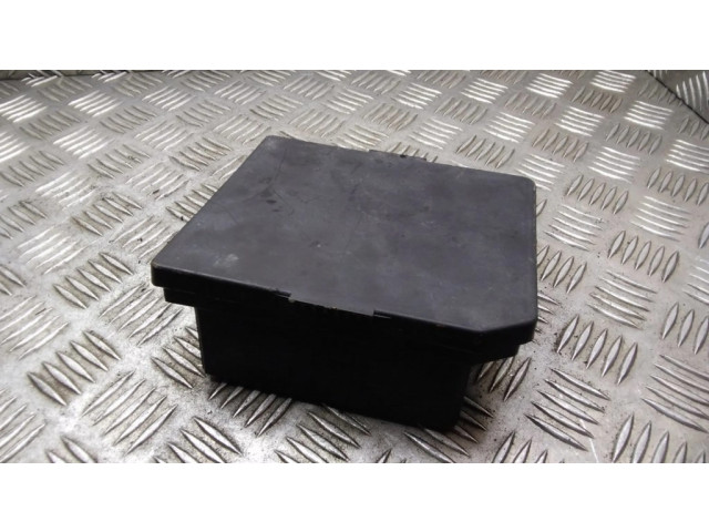 Pojistková skříňka 284B7JD02A Nissan Qashqai 2010