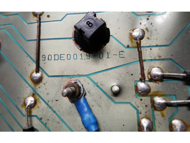 Přístrojová deska  FSO Polonez 1980 90DE001901E  