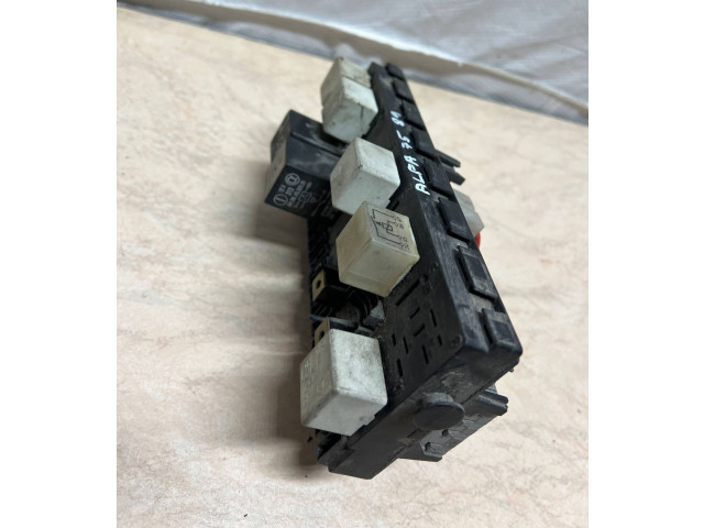 Pojistková skříňka 161004003011 Alfa Romeo 75 1989