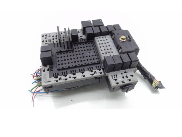 Блок предохранителей 8645170, 8645170 Volvo S80