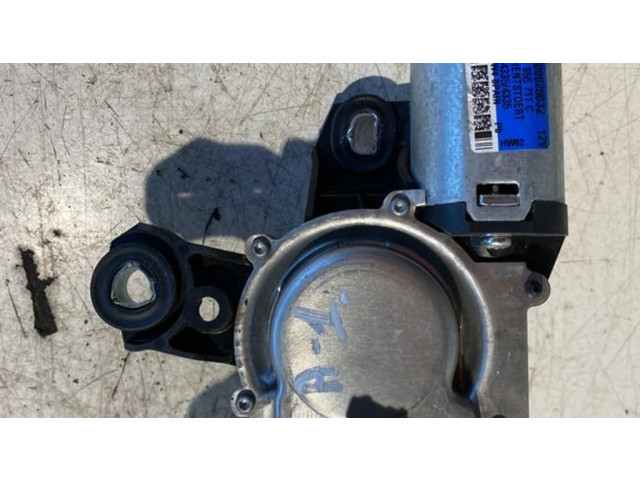 Двигатель стеклоочистителя заднего стекла