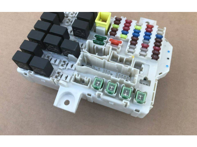 Блок предохранителей 8637A171, 5WK451031 Mitsubishi Colt
