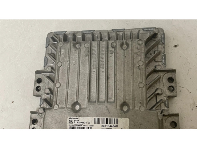 Блок управления двигателя 237104454R   Dacia Duster