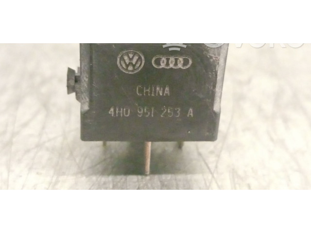 Pojistková skříňka 4H0951253A, 4RA00779120HELLA Volkswagen Caddy 2017