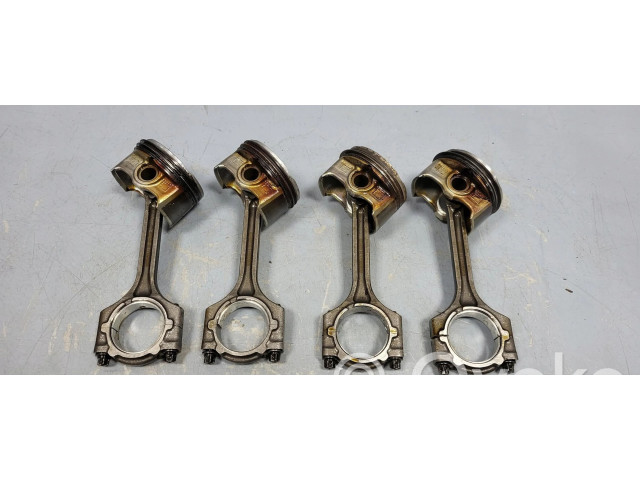 Píst G4LC Hyundai i30