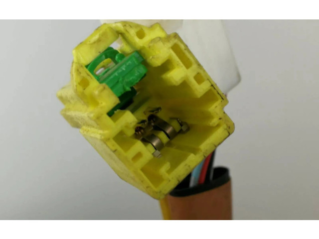 Подрулевой шлейф SRS    Subaru Forester SG