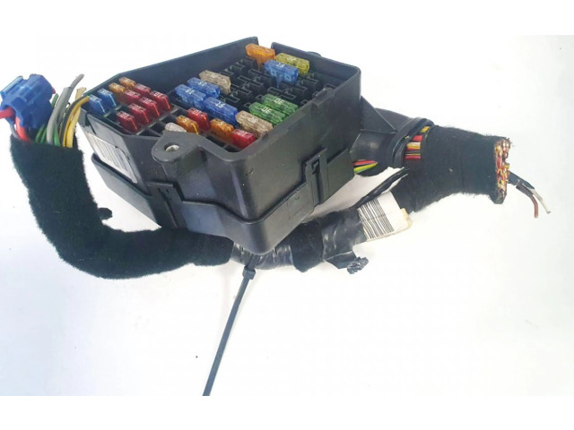 Блок предохранителей     Skoda Superb B5 (3U)    