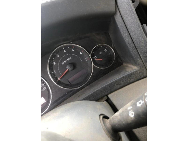 Панель приборов Jeep Grand Cherokee (WK)