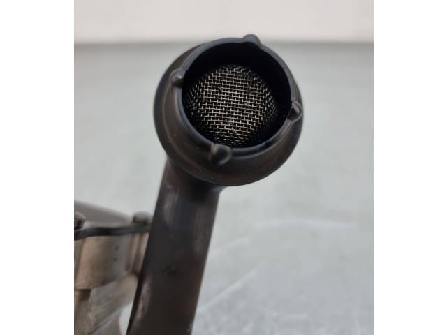 Масляный насос   04l145208d  Skoda Octavia Mk3 (5E) 