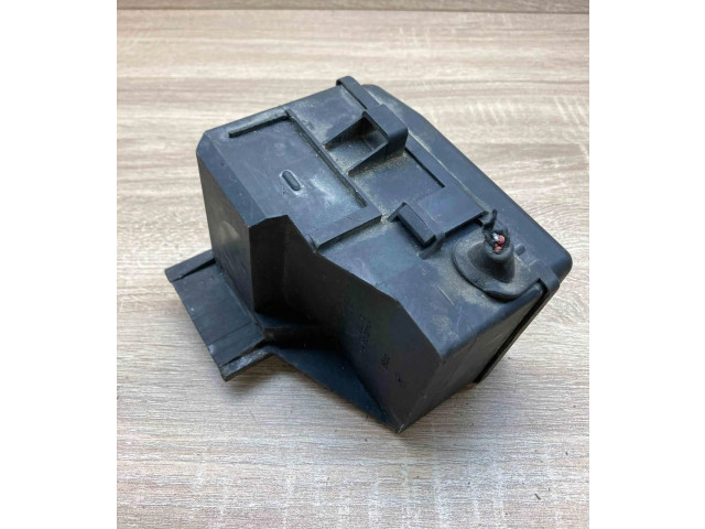 Pojistková skříňka 90560119 Opel Zfira A 1999