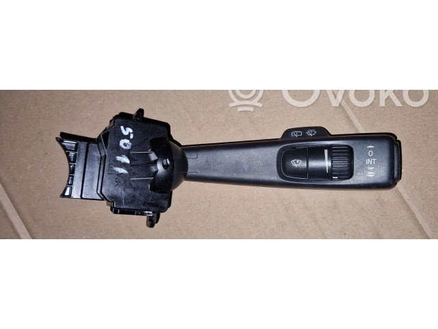 Ручка стеклоочистителей    Volvo V50