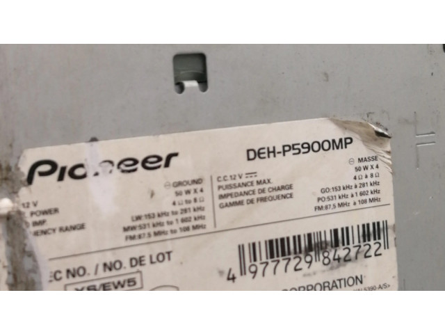 Радио/ проигрыватель CD/DVD / навигация