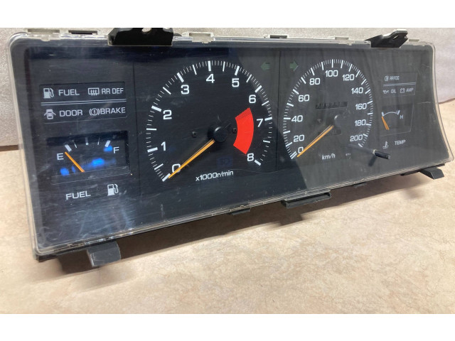 Přístrojová deska Nissan Sunny 1990 11201pb3000