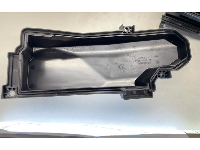 Pojistková skříňka 715496903w Lexus GS 250 350 300H 450H 2014