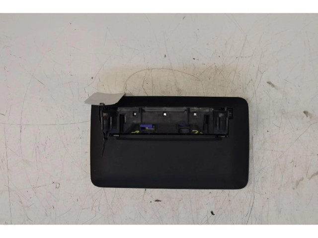 Дисплей       Mercedes-Benz C W205