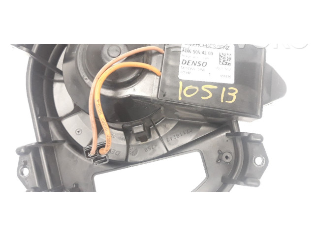 Вентилятор печки    A2469064200   Mercedes-Benz GLA W156
