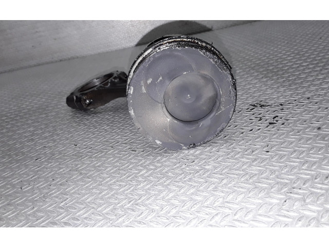  Поршень с шатуном -   Volvo V70  