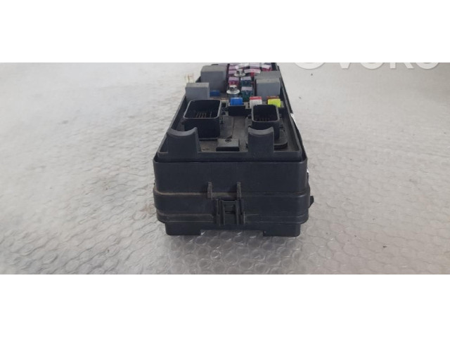 Pojistková skříňka 919504D050 KIA Carnival 2006