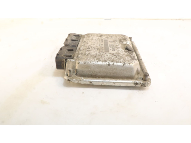 Блок управления двигателем Блок управления 0281011077 Skoda Octavia Mk1 (1U)