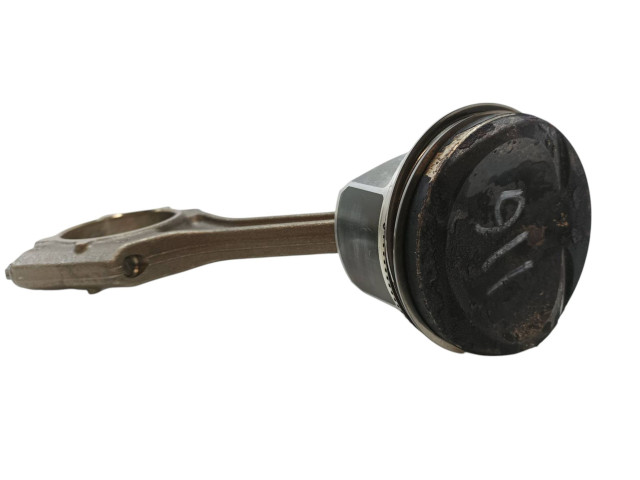  Поршень с шатуном  TFSI, TSI  Skoda Superb B6 (3T)  