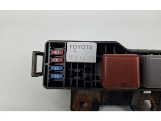 Блок предохранителей  S389P1   Toyota Corolla Verso E121    