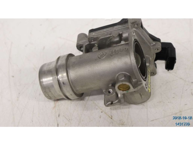 Интеркулер  8200614985   Dacia Duster 