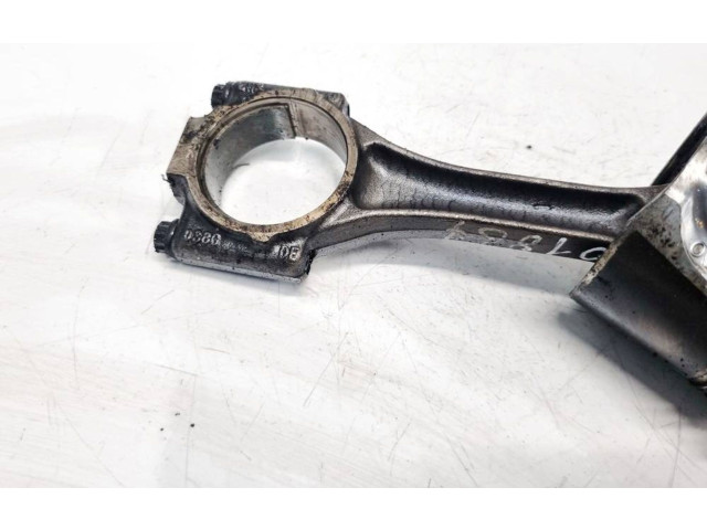 Поршень с шатуном Skoda Fabia Mk1 (6Y)