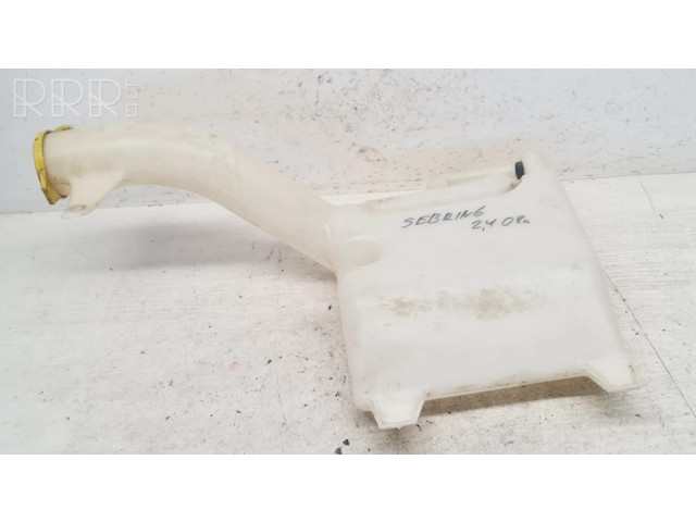 Бачок оконной жидкости