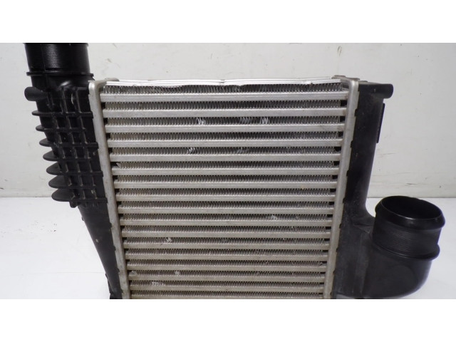 Интеркулер  9675627980, 818290   Peugeot 5008 1.2