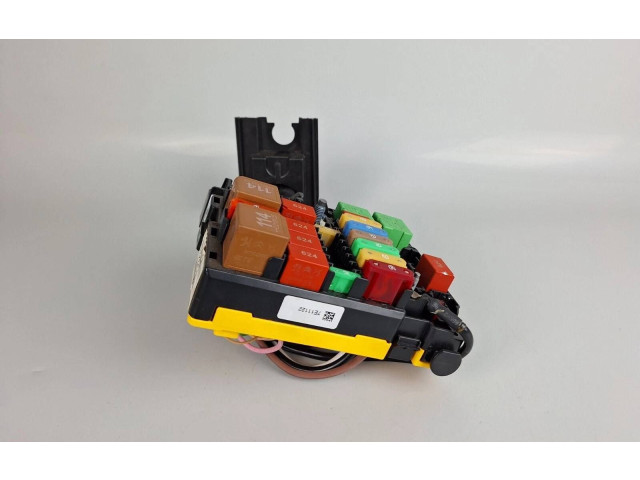 Блок предохранителей 9804848480 Peugeot 2008 II