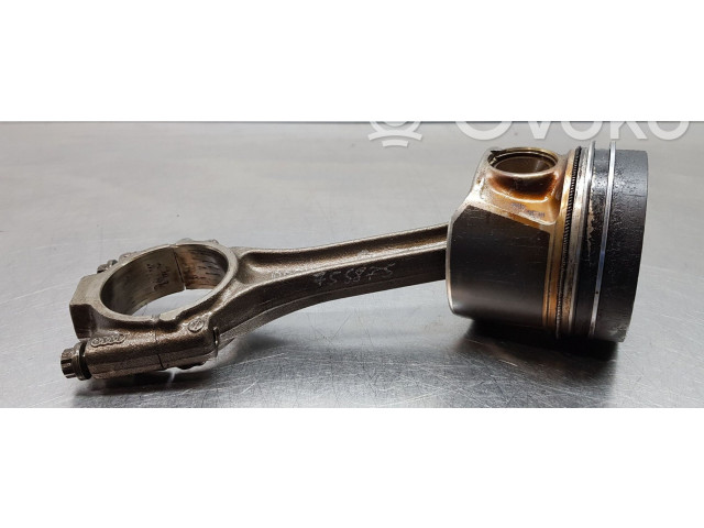 Поршень DDY 04L107065AM001, 03L105401A Skoda Octavia Mk3 (5E)