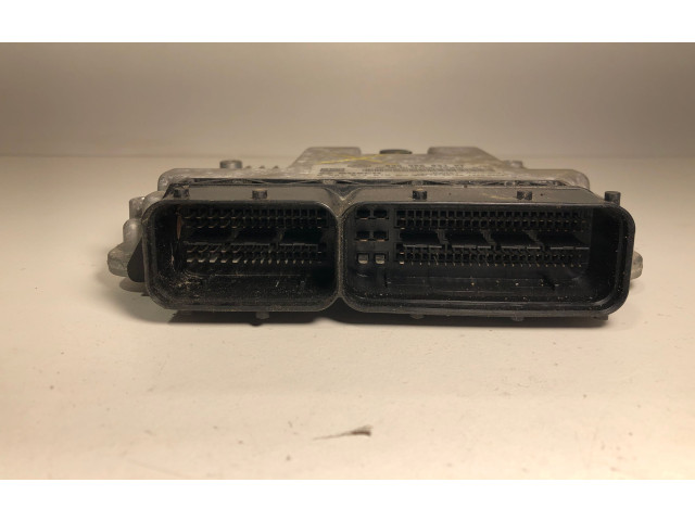 Řídící jednotka 0281014075, 03G906021PF Volkswagen Caddy 2007