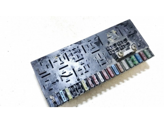 Pojistková skříňka 443941822a Audi 100 200 5000 C3 1989