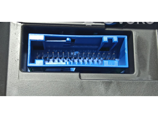 Přístrojová deska Audi A8 S8 D3 4E 2005 4E0920931C