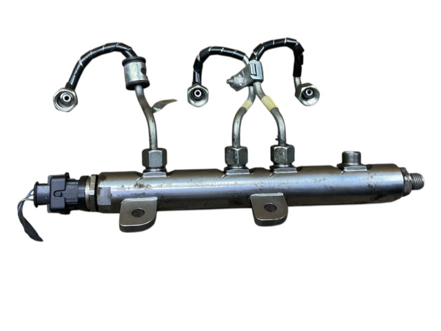 Топливная рампа 0445216048, CK5Q9D280BB   Jaguar XF X250  