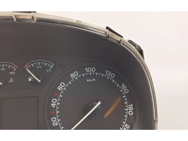 Панель приборов 1U0920810F Skoda Octavia Mk2 (1Z)