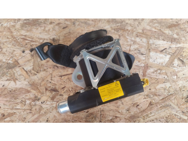 Задний ремень безопасности