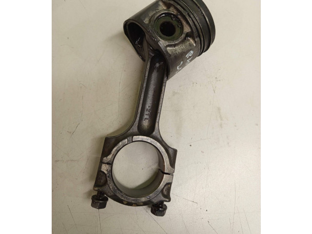  Поршень с шатуном    Ford Ranger  