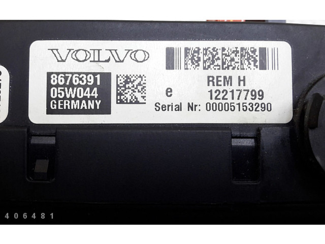 Блок предохранителей 12217799   Volvo XC90    