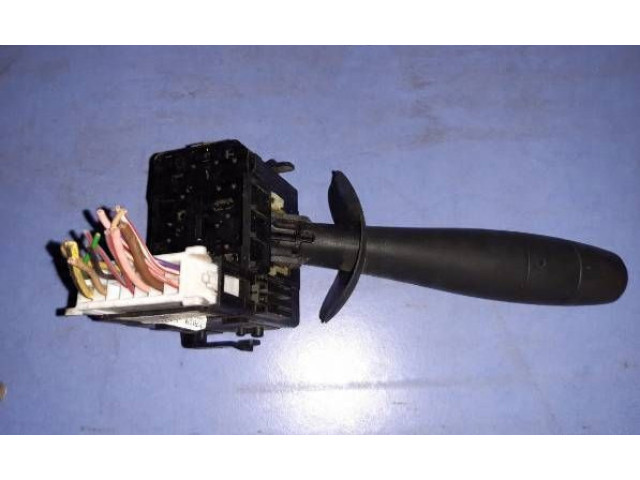 Включатель стеклоочистителей    Renault Trafic II (X83)       